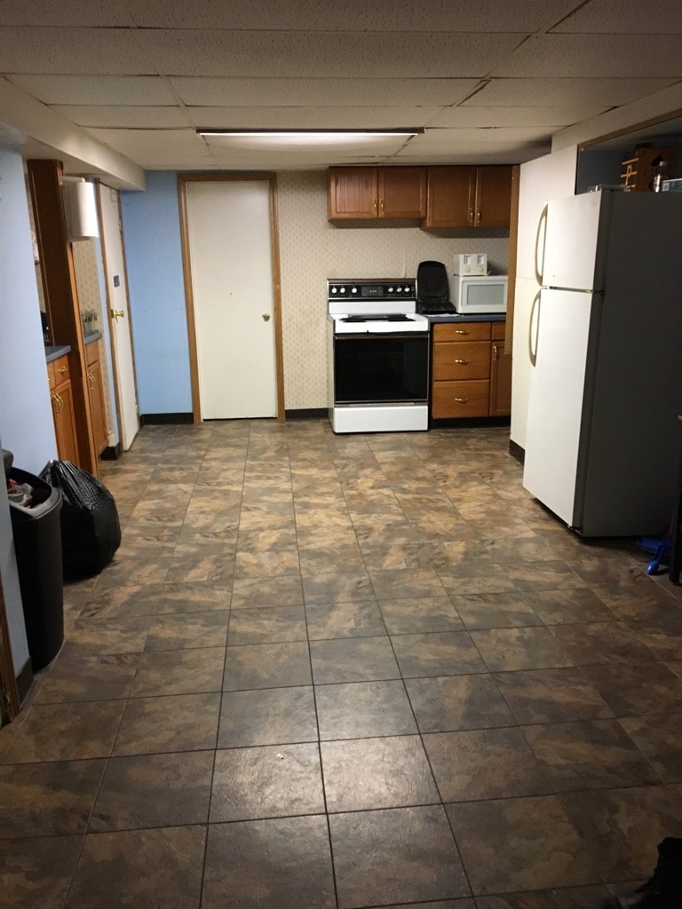 OffCampus Student Housing Edinboro, PA Apartment 9 Old Hermitage House